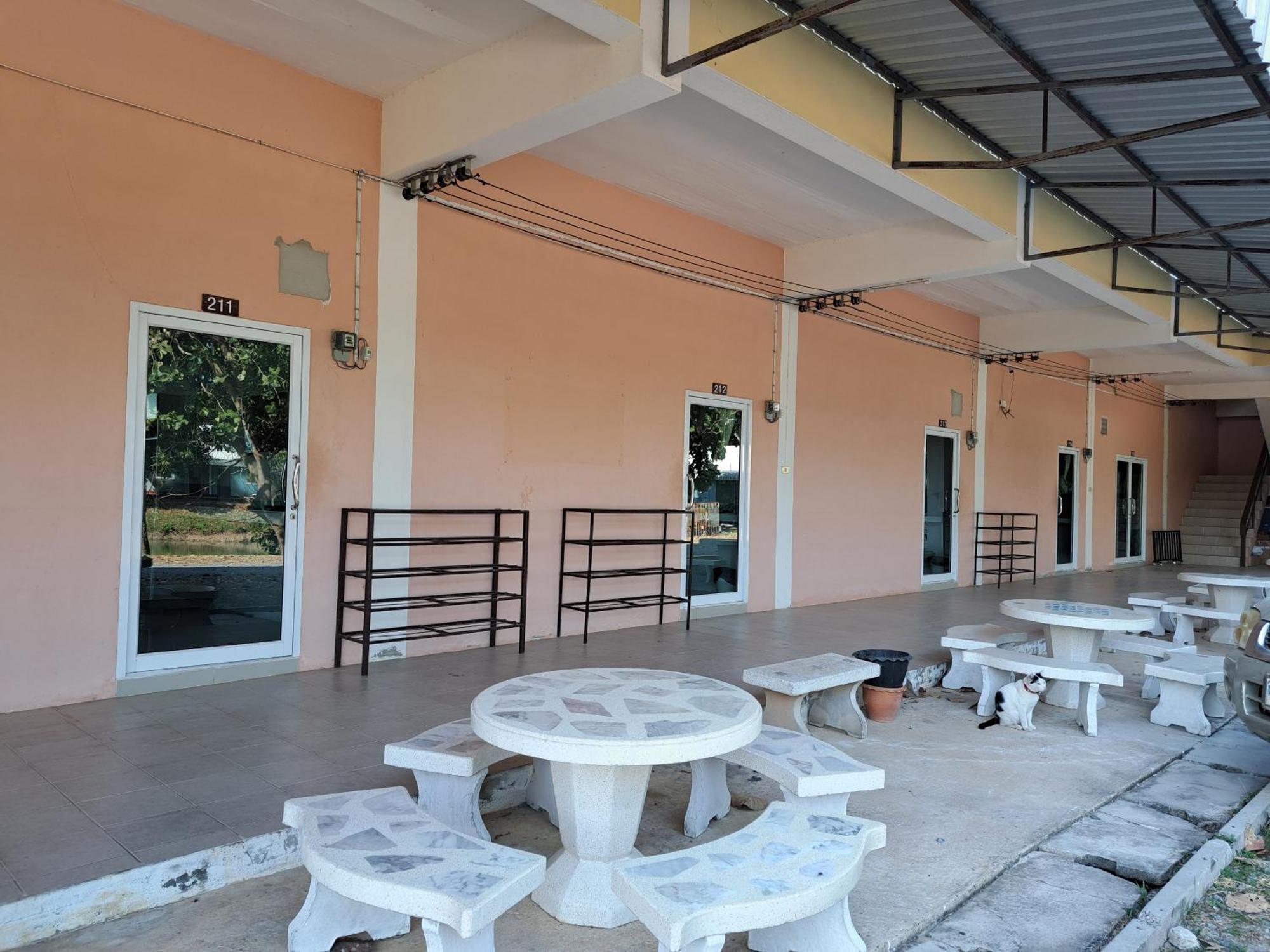 Armthong Resort Nakhonnajok Kültér fotó